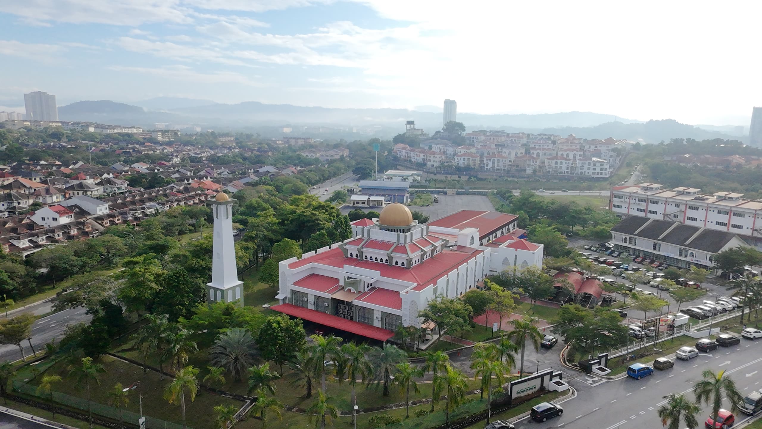 Masjid Bandar Tun Hussein Onn